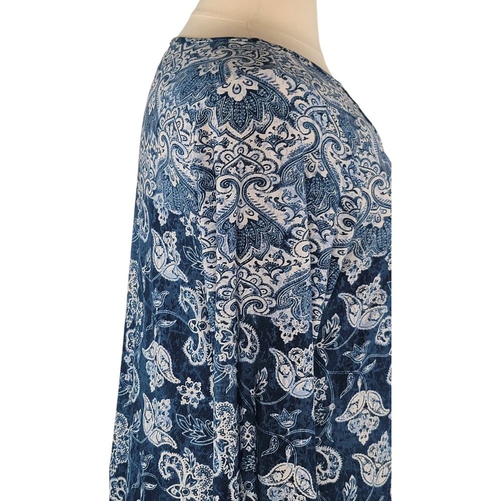 Avenue Blue‎ & White Floral Paisley Blouse - Picture 5 of 12